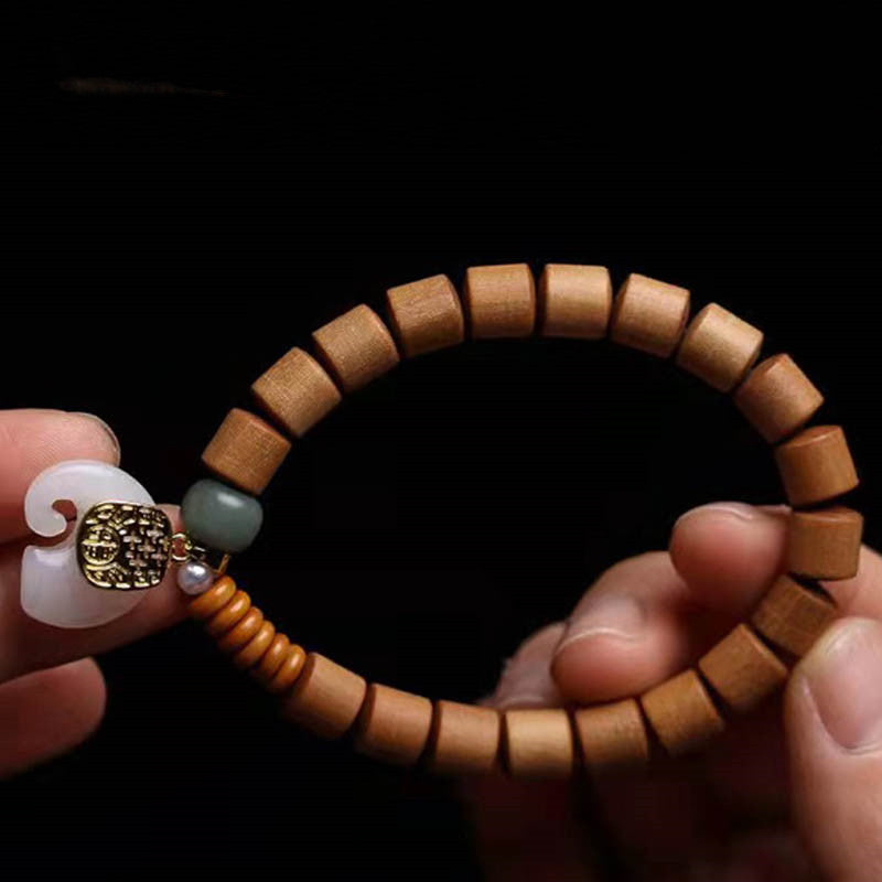 Stone of buddha Sandalwood Jade Elephant Protection Bracelet