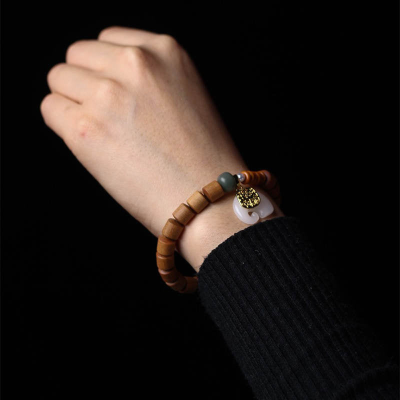 Stone of buddha Sandalwood Jade Elephant Protection Bracelet