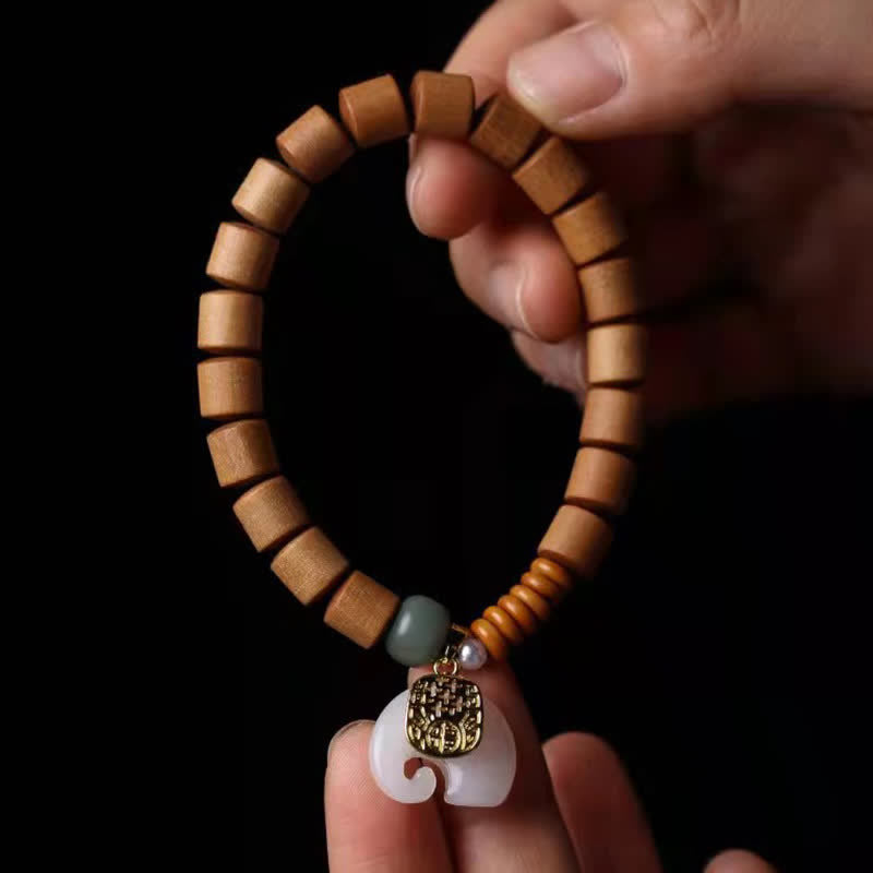 Stone of buddha Sandalwood Jade Elephant Protection Bracelet