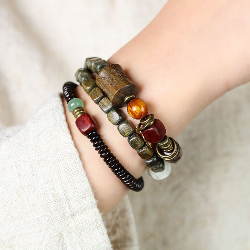 Stone of buddha Green Sandalwood Ebony Om Mani Padme Hum Engraved Peace Triple Wrap Bracelet